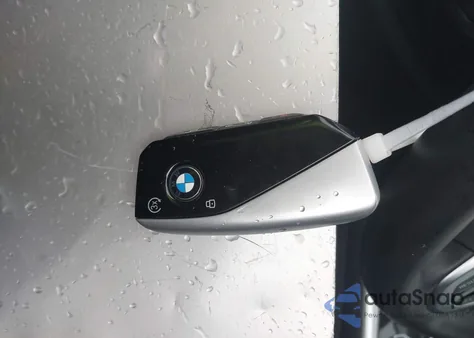 2026 BMW X7 xDrive40I z USA, uszkodzony, nr VIN 5UX23EM00T9101030